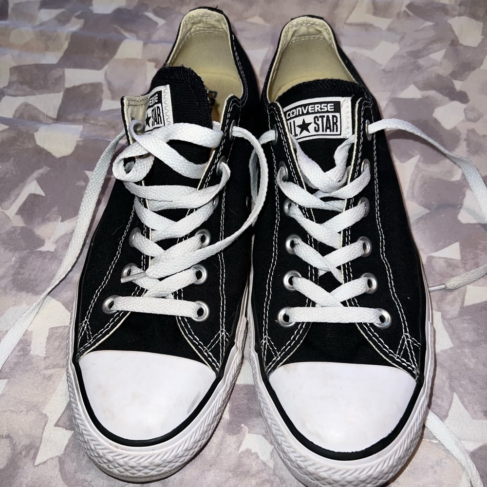 Black Converse women’s size 10